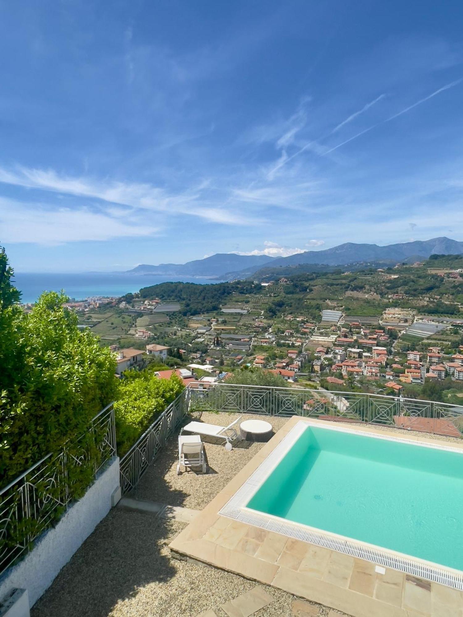 Villa Gaia - Luxury Villa, Pool & Wellness Rooms Bordighera Exterior photo